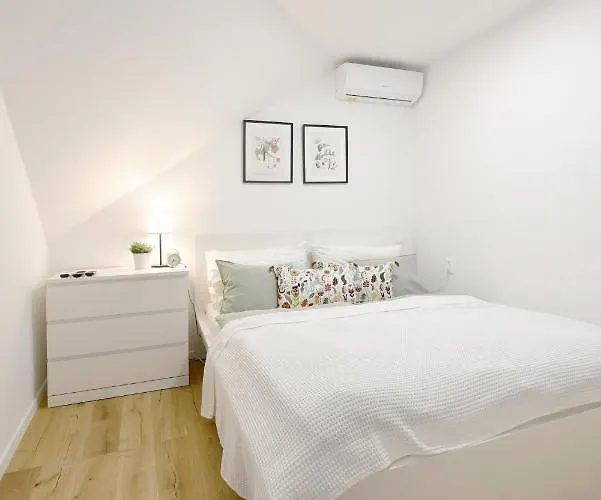 S Atriom V Historickom Centre Lejlighed Trenčín